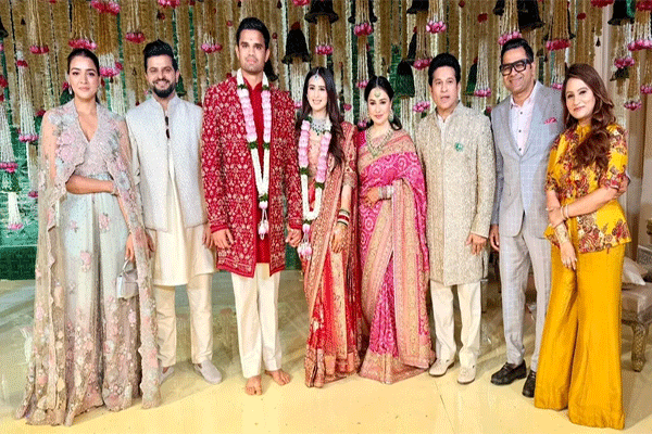 Arjun Tendulkar - सानिया चंडोक की शादी में सितारों का जमावड़ा, बच्चन से लेकर शाहरुख-आमिर तक पहुंचे