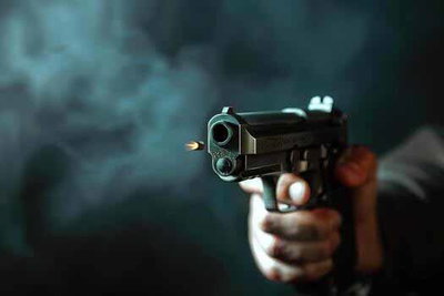 Bihar News: दरभंगा में छेड़खानी का विरोध करने पर महिला को मारी गोली, भर्ती