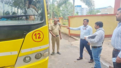 Child Safety : रांची के 93 स्कूल वाहनों की जांच, 32 पर 2 लाख से अधिक जुर्माना