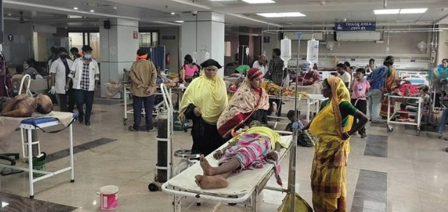 Jamshedpur : MGM अस्पताल की इमरजेंसी में AC खराब, भीषण गर्मी में मरीज-डॉक्टर परेशान