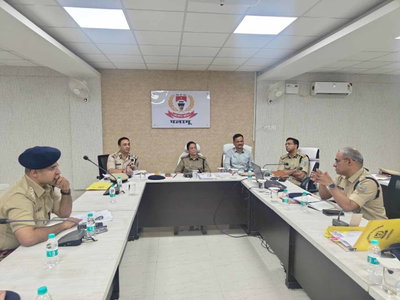 Palamu : DGP की मैराथन समीक्षा बैठक, मुहर्रम से लेकर साइबर अपराध तक पर दिए सख्त निर्देश