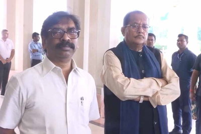 छात्रों से बोले हेमंत सोरेन, सरकार के दरवाजे खुले हैं, जांच के बाद होगा फैसला