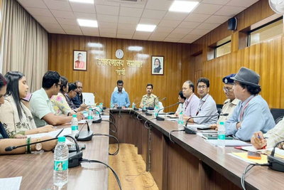 Ranchi : स्वतंत्रता दिवस समारोह को लेकर डीसी की समीक्षा बैठक, तैयारियां समय पर पूरी करने के निर्देश