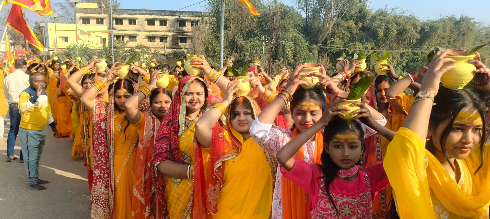 गिरिडीह: कलश शोभायात्रा के साथ शुरू हुआ रामचरितमानस पाठ व प्राण प्रतिष्ठा महोत्सव