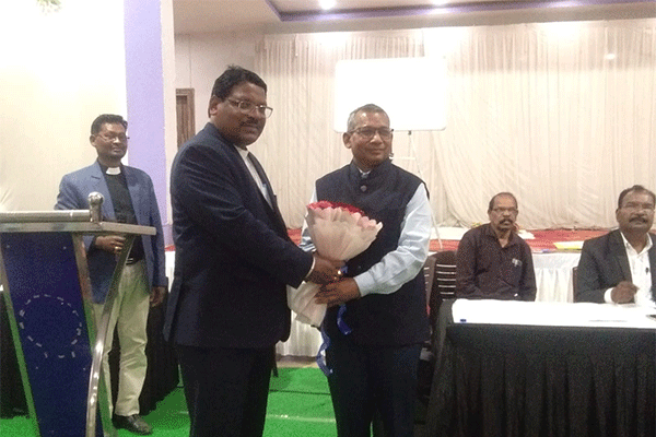 जीईएल चर्च के नॉर्थ वेस्ट डायसिस को मिला नया बिशप पावल लुगुन