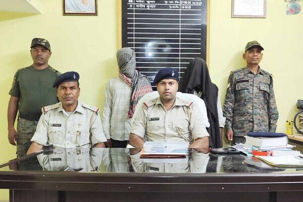 रांची : ब्राउन शुगर की तस्करी करने वाले दो तस्करों को पुलिस ने किया गिरफ्तार