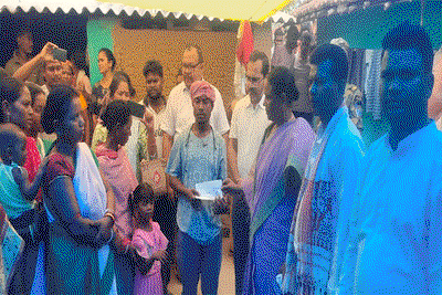 Chaibasa News : राजनगर में जच्चा-बच्चा मौत मामले में पीड़ित परिवार से मिली सांसद जोबा माझी