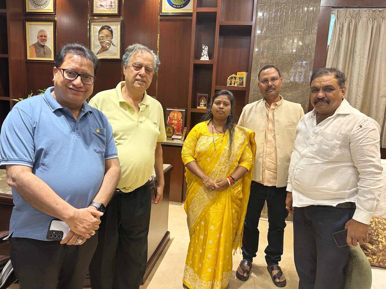 Ranchi News: शहर के सौंदर्यीकरण और जलजमाव समस्या पर चैंबर ने मेयर व डिप्टी मेयर से की मुलाकात