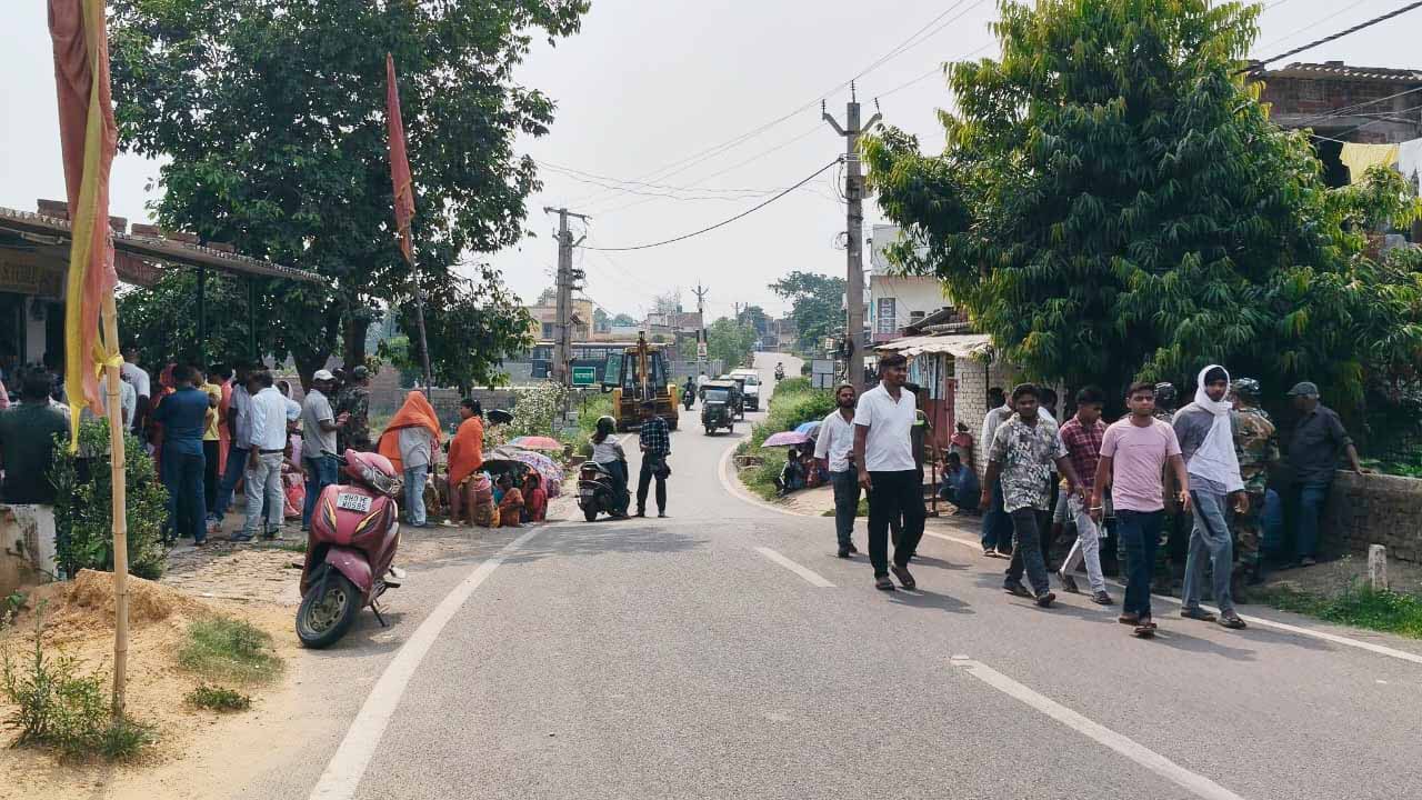 Ranchi : धुर्वा में अवैध निर्माण हटाने पहुंची निगम की टीम का ग्रामीणों ने किया विरोध