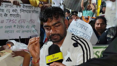 JPSC-JSSC आंदोलन के 13वें दिन छात्रों के समर्थन में पहुंचे जयराम महतो, बोले- सदन में उठाऊंगा हर मांग