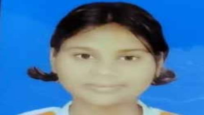 चक्रधरपुर के चैनपुर में आग से झुलसकर 18 वर्षीय युवती की मौत