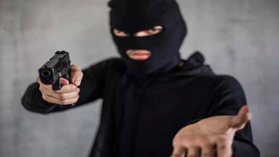 रांची: ज्वेलर्स दुकान को अपराधियों ने बनाया निशाना, नगद व गहने लेकर हुए फरार