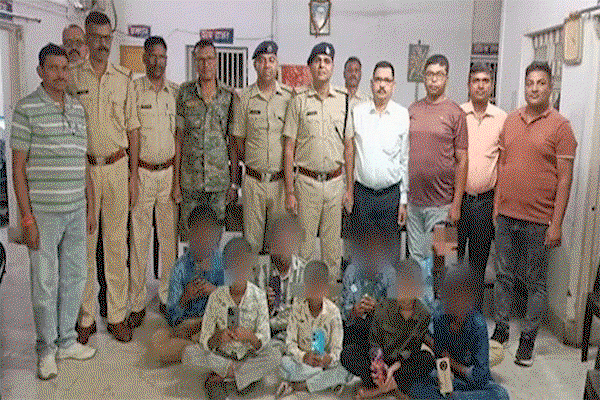 Ranchi News : रांची स्टेशन पर पकड़े गये 9 साल के बच्चे ने मोबाइल चोरी गैंग के उगले राज, 8 अरेस्ट