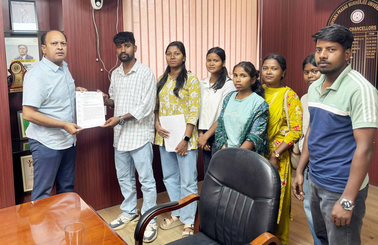 Education News : DSPMU में जनजातीय भाषा विभागों में शिक्षक पद सृजन की मांग