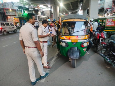 Ranchi News : बस, ऑटो व टोटो के खिलाफ चला विशेष अभियान, 111 वाहनों पर कार्रवाई