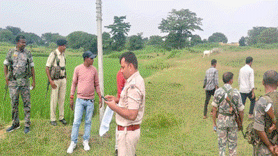 Jamtara News :  खेत में मिला महिला का शव, पहचान में जुटी पुलिस
