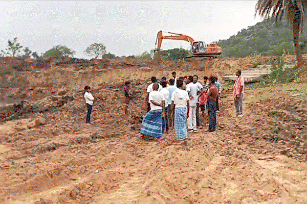 Dhanbad News: 132 तालाब-बांधों के जीर्णोद्धार पर करोड़ों खर्च, फिर भी गुणवत्ता व अनियमितता पर उठ रहे सवाल