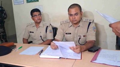 Ranchi : जन शिकायत समाधान कार्यक्रम में SSP ने सुनीं लोगों की समस्याएं, निष्पादन के निर्देश