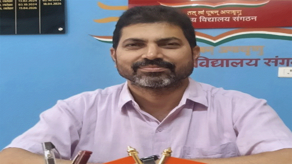 Principal Shailendra Pratap Si