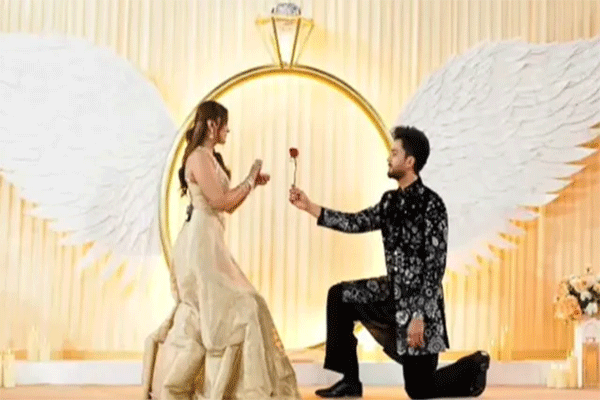 Elvish Yadav ने जिया शंकर को शादी के लिए किया प्रपोज, वीडियो वायरल