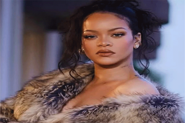 सिंगर रिहाना के बेवर्ली हिल्स घर पर फायरिंग, संदिग्ध महिला गिरफ्तार