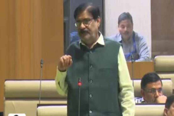 झा. विस: सत्येंद्र नाथ तिवारी ने शिक्षा, नगर विकास व सड़क योजनाओं पर उठाए सवाल