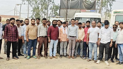 गढ़वा में 108 एंबुलेंस कर्मचारियों की बैठक, 13 मार्च के रांची प्रदर्शन को सफल बनाने की बनी रणनीति