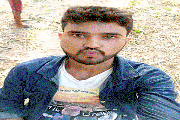 Chaibasa News : मेघाहातुबुरु में फांसी लगाकर एक युवक ने की आत्महत्या, जांच में जुटी पुलिस