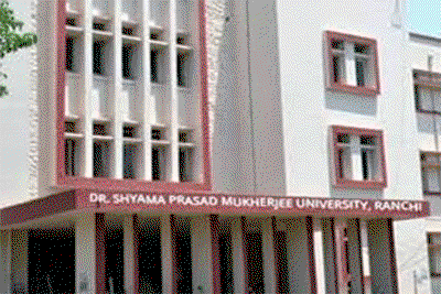 Education News : DSPMU में फीस वृद्धि को लेकर विरोध जारी, छात्रों ने लगाया करोड़ों की वसूली का आरोप