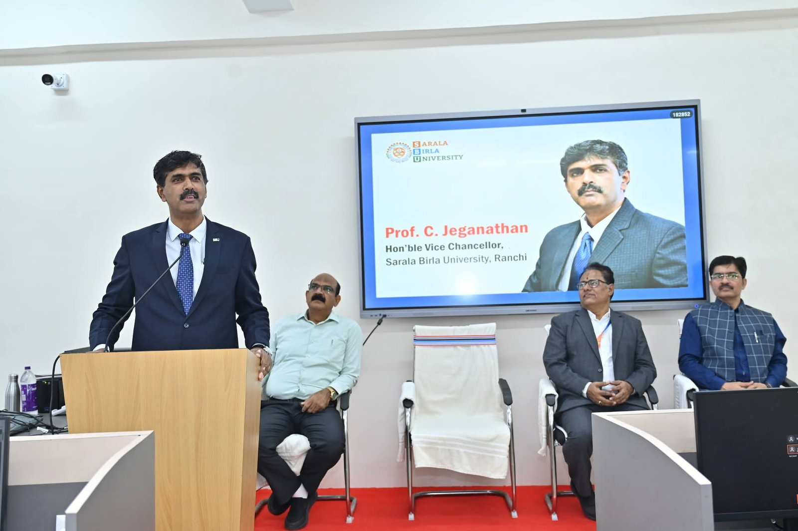 Ranchi News : SBU में ‘एआई एंड एमएल फॉर स्मार्ट टीचिंग’ पर शिक्षक प्रशिक्षण कार्यक्रम आयोजित