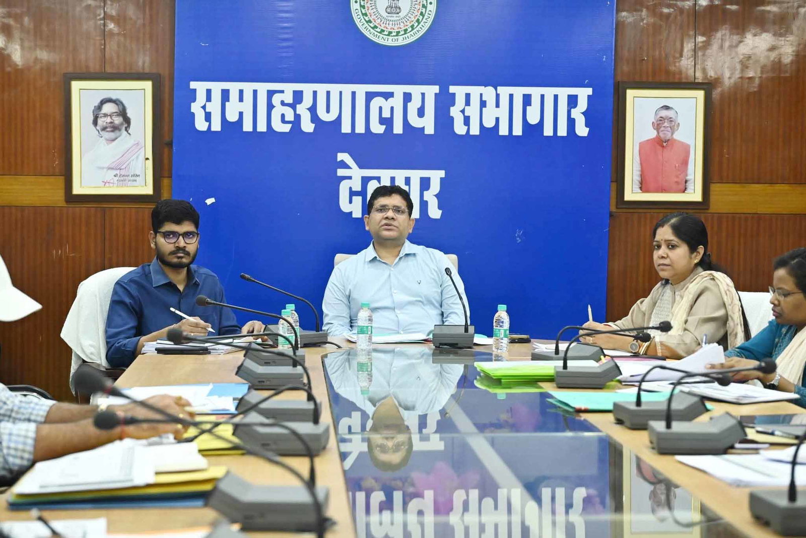 Deoghar News : ग्रामीण विकास योजनाओं में लापरवाही पर DC सख्त, कोताही बरतने वालों को शो कॉज