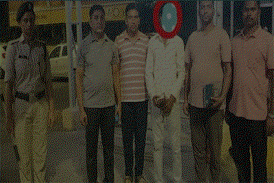 Jamshedpur News : यात्री का पर्स चुराने वाला आरोपी टाटानगर स्टेशन से गिरफ्तार