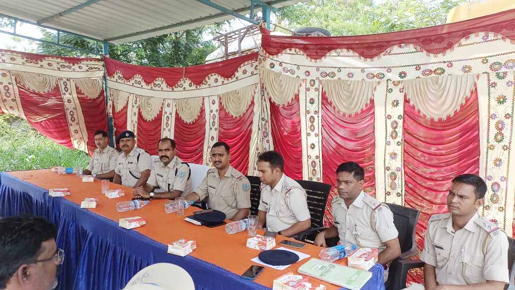 Ranchi : रिम्स-2 निर्माण को लेकर पिठोरिया थाना में जनप्रतिनिधियों के साथ बैठक, सुझावों पर हुई चर्चा