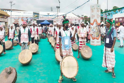Ranchi : नगाड़ों से गूंजा मोरहाबादी मैदान, दिखी झारखंड की आदिवासी कला-संस्कृति