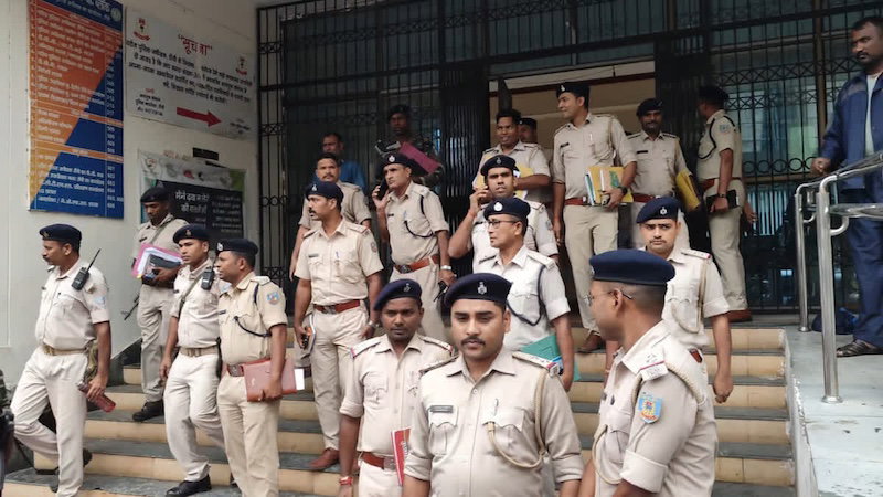 55 हजार पुलिसकर्मी झारनेट प्रोफाइल अपडेट में जुटे, वेतन निकासी मामलों के बाद बढ़ी सतर्कता