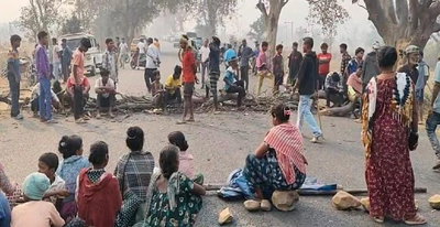 चाईबासाः चक्रधरपुर में तेज रफ्तार वाहन की चपेट में आई महिला, मौत के बाद ग्रामीणों ने NH-75 किया जाम