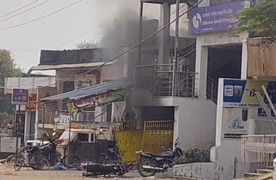 पलामूः गैस सिलेंडर फटने से लगी आग, चार से अधिक लोग घायल