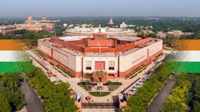 देख रहे हो विनोद, मुल्क में ये क्या हो रहा है