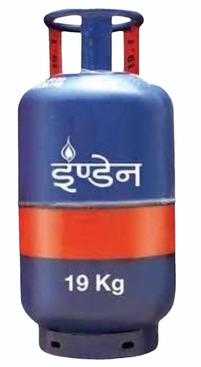 त्योहारी सीजन में कॉमर्शियल सिलिंडर हुआ महंगा, रेस्टूरेंट-होटल के खाने के दाम बढ़ेंगे
