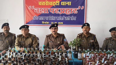 बोकारोः बेरमो में अवैध विदेशी शराब का बड़ा जखीरा बरामद, एक गिरफ्तार