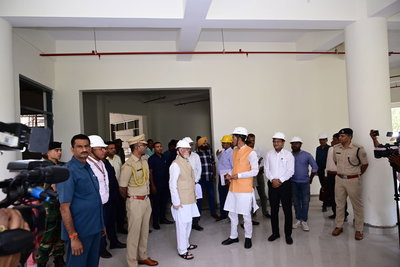 रांची में बन रहा वर्ल्ड क्लास मॉडर्न लाइब्रेरी, राज्यपाल ने किया निरीक्षण