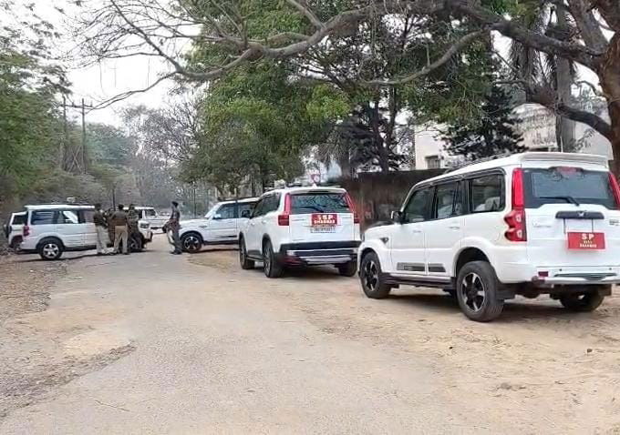 धनबादः सरायढ़ेला में मुठभेड़ प्रिंस खान का शूटर सुदीश ओझा घायल, एक की तलाश जारी