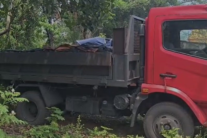 Dhanbad News: कोयला चोरी के खिलाफ कार्रवाई, ट्रक व मिनी हाइवा जब्त