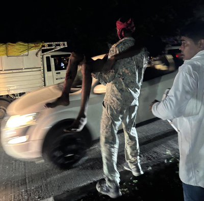 Hazaribagh News: दनुवा घाटी में सड़क हादसा, तीन ट्रेलर व ट्रक की टक्कर में 4 घायल