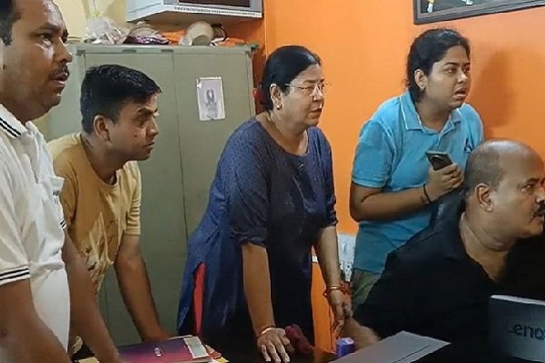 Jamshedpur News: मॉर्निंग वॉक पर निकली महिला बनी चेन स्नैचरों का शिकार, बाइक सवार बदमाश फरार