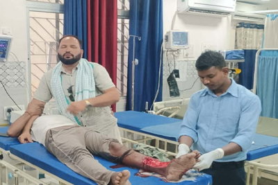 Latehar News : ट्रैक्टर ने बाइक सवारों को मारी टक्केर, एक की हालत गंभीर