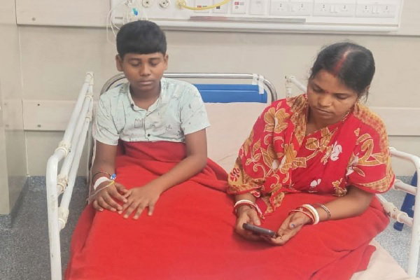Jamshedpur News: एमजीएम अस्पताल प्रबंधन पर उठे सवाल, एक्सपायरी दवा से किशोर की हालत बिगड़ी !