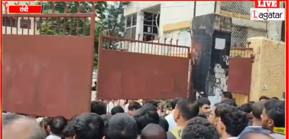 नीट री-एग्जाम परीक्षा सफलतापूर्वक संपन्न हुई