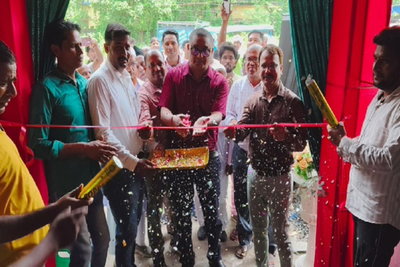 Jamtara News: 'पीएम सूर्य घर मुफ्त बिजली योजना' को मिली नई रफ्तार, सोलर पैनल सुविधा केंद्र का हुआ शुभारंभ