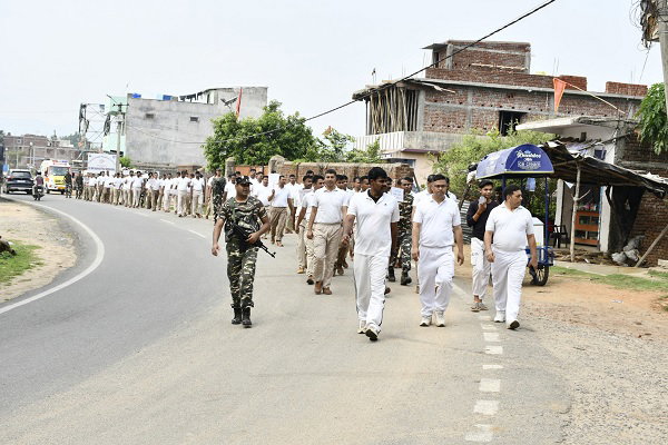 Latehar News : एसएसबी ने निकाली नशामुक्ति  जागरूकता रैली